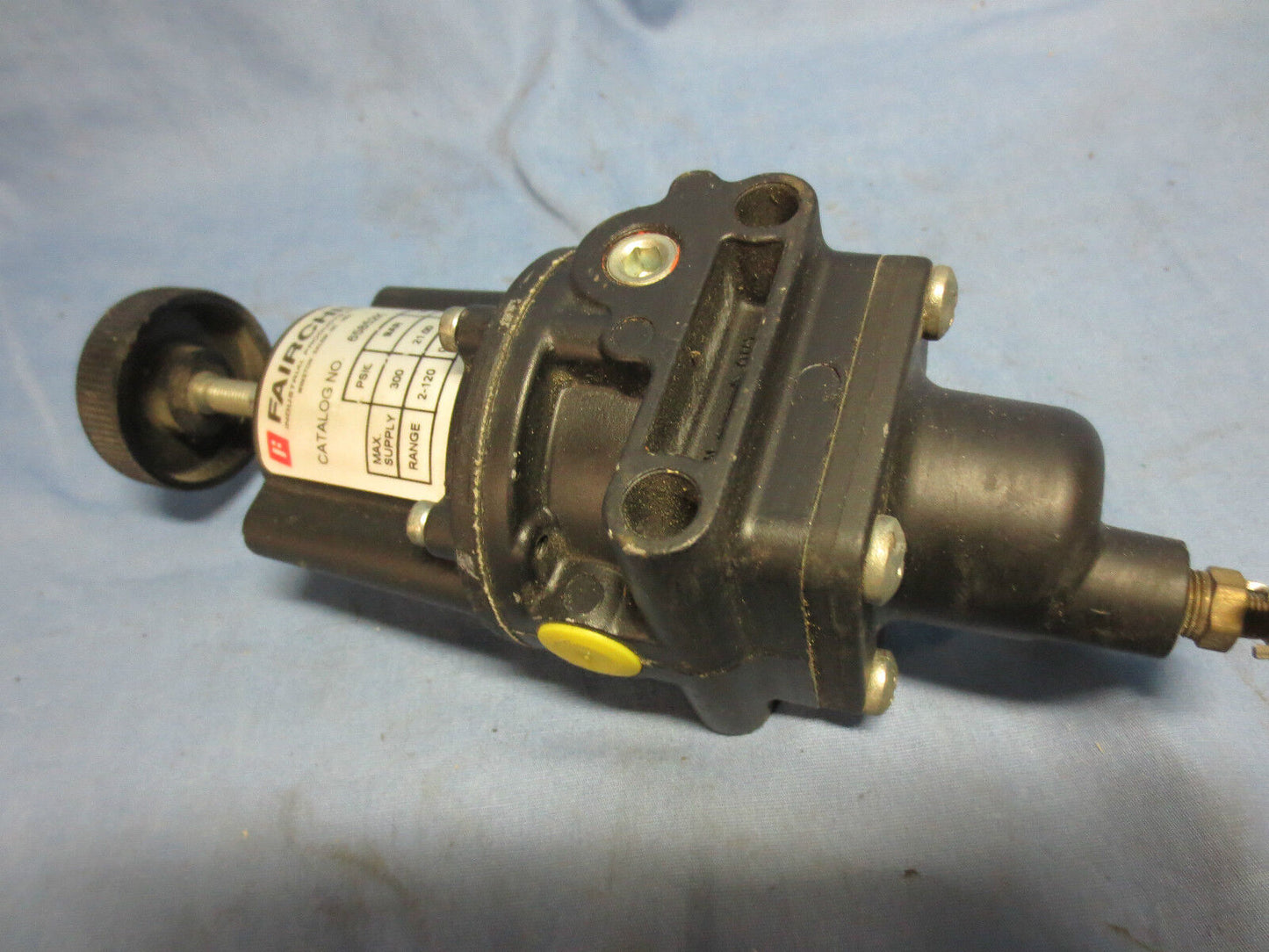 FAIRCHILD 65852K PRESSURE REGULATOR 300 PSIG, BAR 21.0, KPA 2100