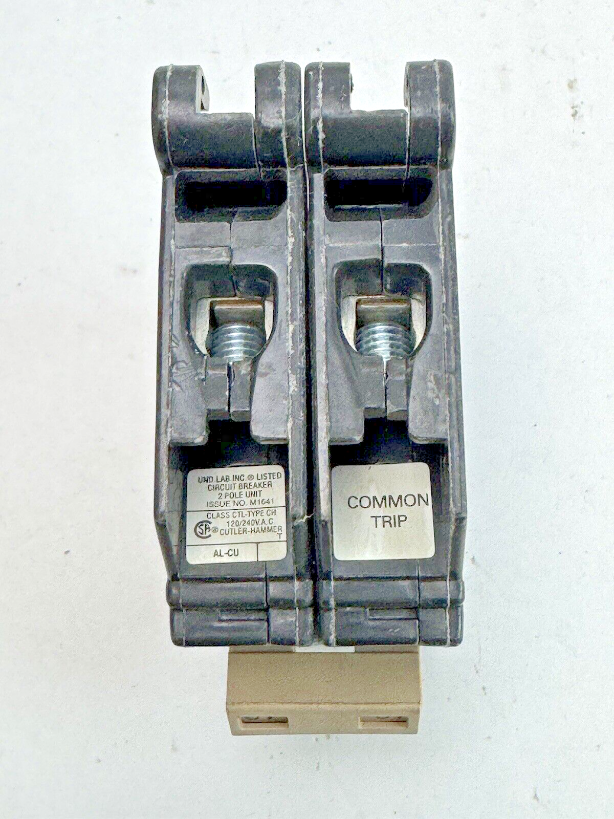 CUTLER-HAMMER - CH240 - COMMON TRIP CIRCUIT BREAKER - 40A, 2 POLE, 120/240 VAC