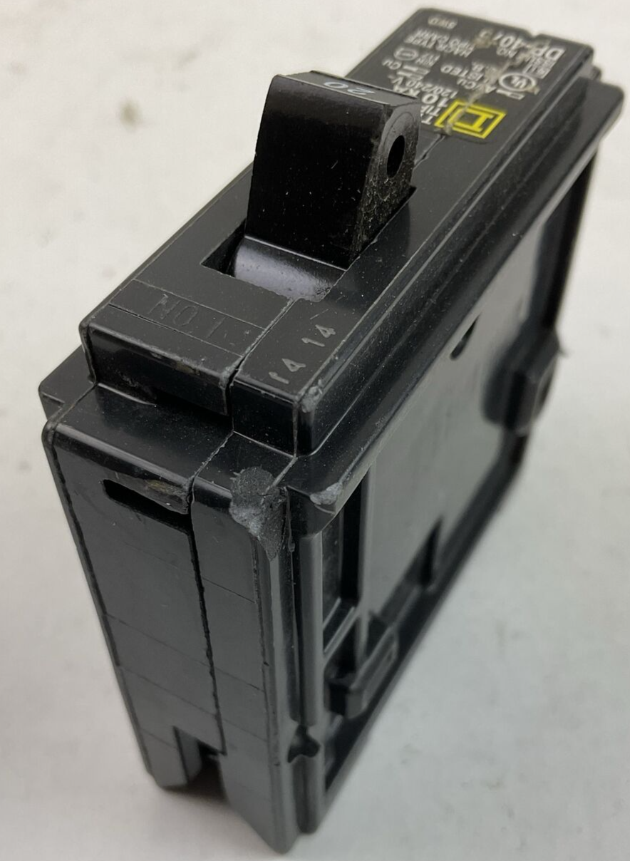 SQUARE D HOM120 CIRCUIT BREAKER 20AMP 1POLE 120/240VAC ( LOT OF 9 )