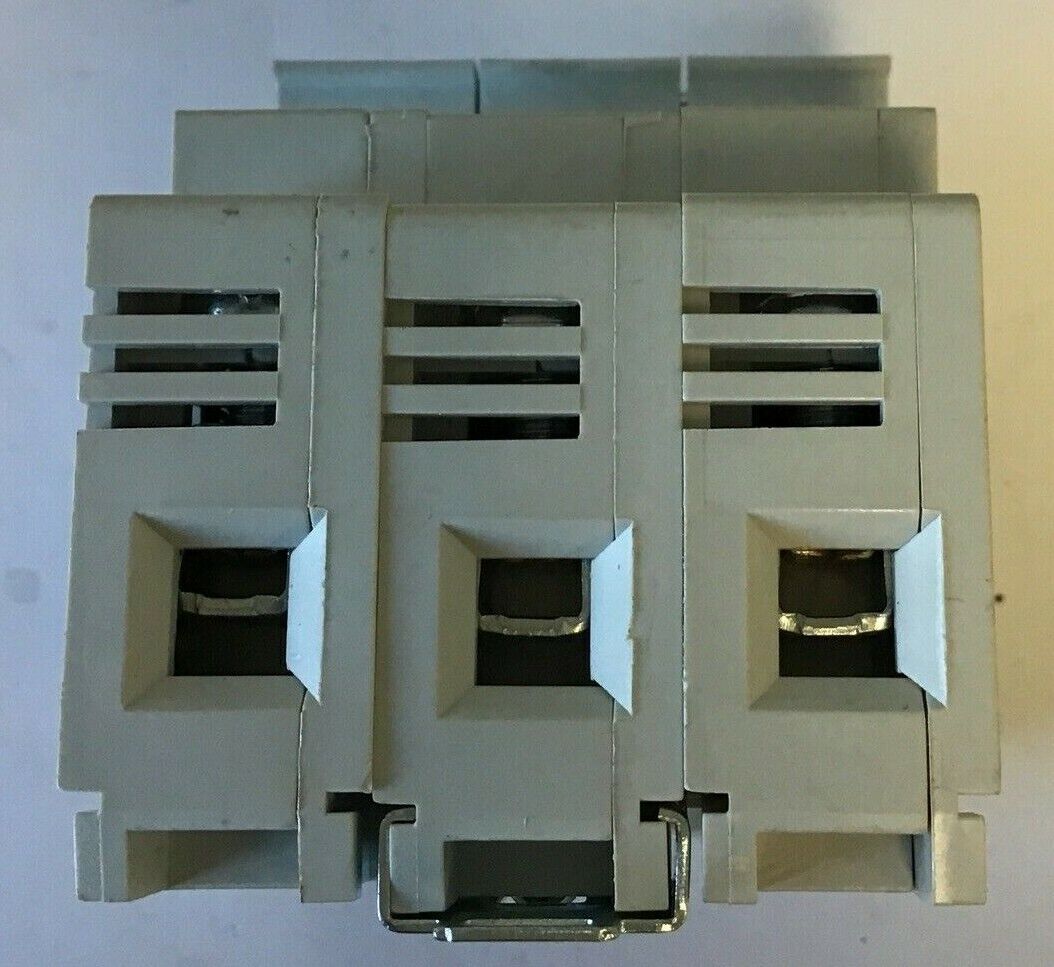 ITC VLC10 FUSE HOLDER LR 106309 600VAC 30A 3P