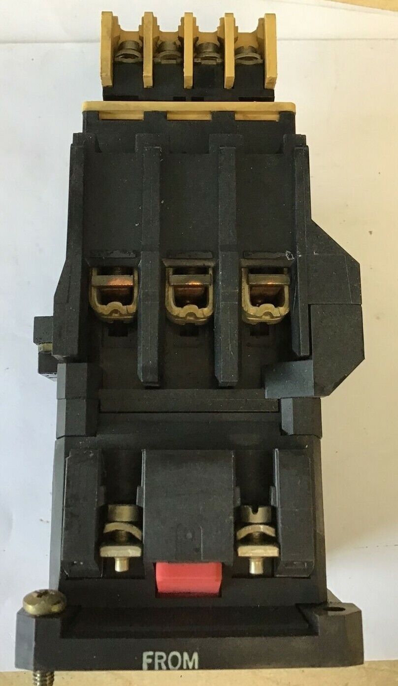 ALLEN BRADLEY 100-A38N*3 CONTACTOR SER.C  W/ 195-FA22 RELAY SER.A