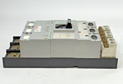 SIEMENS - LMXD63A800 -SENTRON CIRCUIT BREAKER - LMXD6-ETI -3 POLE,800 A,600V AC