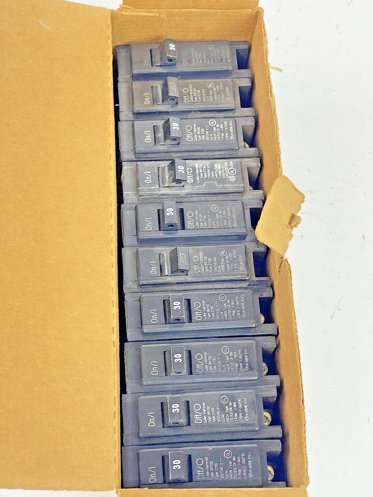 CUTLER-HAMMER *BOX OF 10* - BR130 - 30 A, 1 POLE, 120/240 VAC CIRCUIT BREAKERS