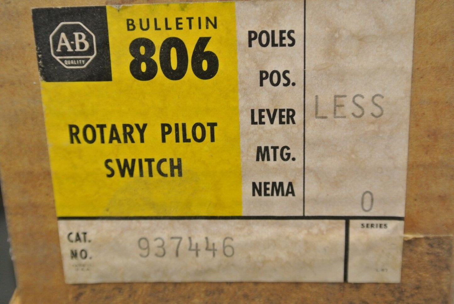 ALLEN-BRADLEY 806-937446 ROTARY PILOT SWITCH / LEVERLESS / NEW SURPLUS
