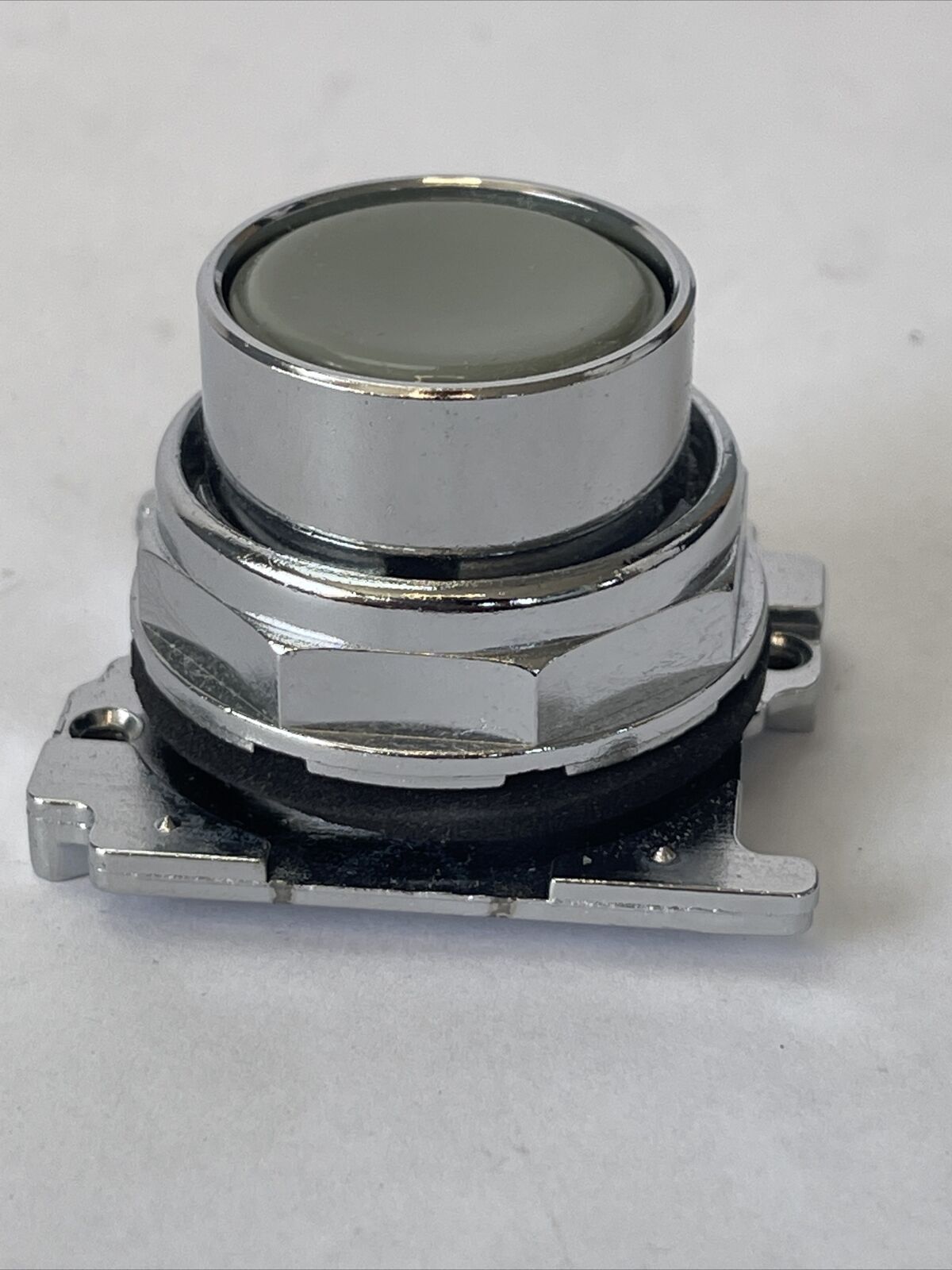 CUTLER HAMMER 10250T105 OPERATOR STANDARD BUTTON GRAY SERIES A1