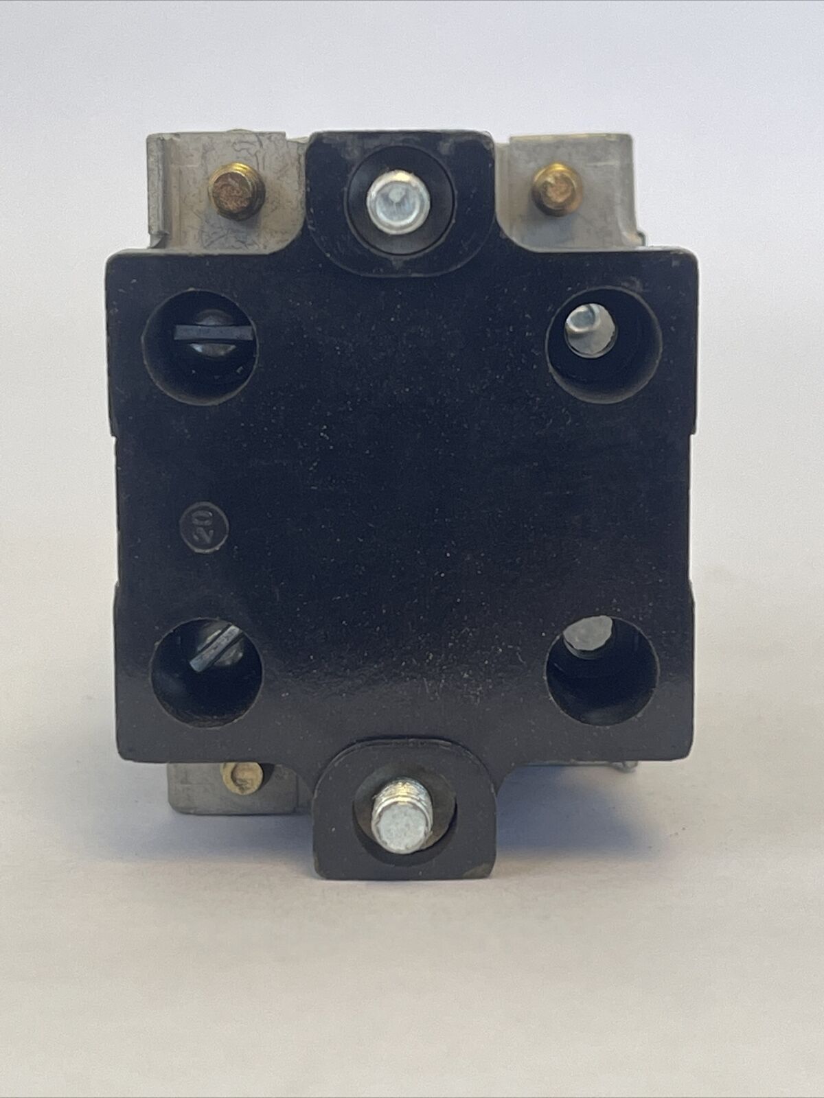 CUTLER HAMMER 10250H479-12 1077 PUSHBUTTON OPERATOR BLACK P.B. BASE MTG.