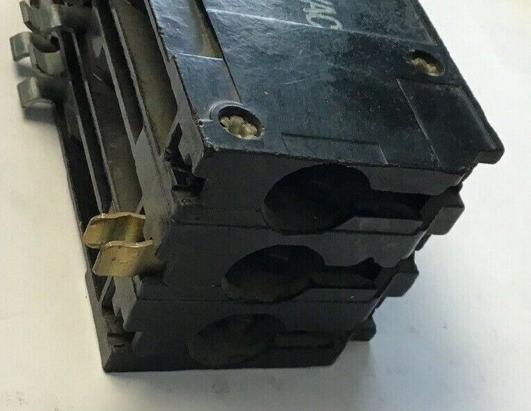 SQUARE D Q1 100AMP CIRCUIT BREAKER 240VAC 3POLE