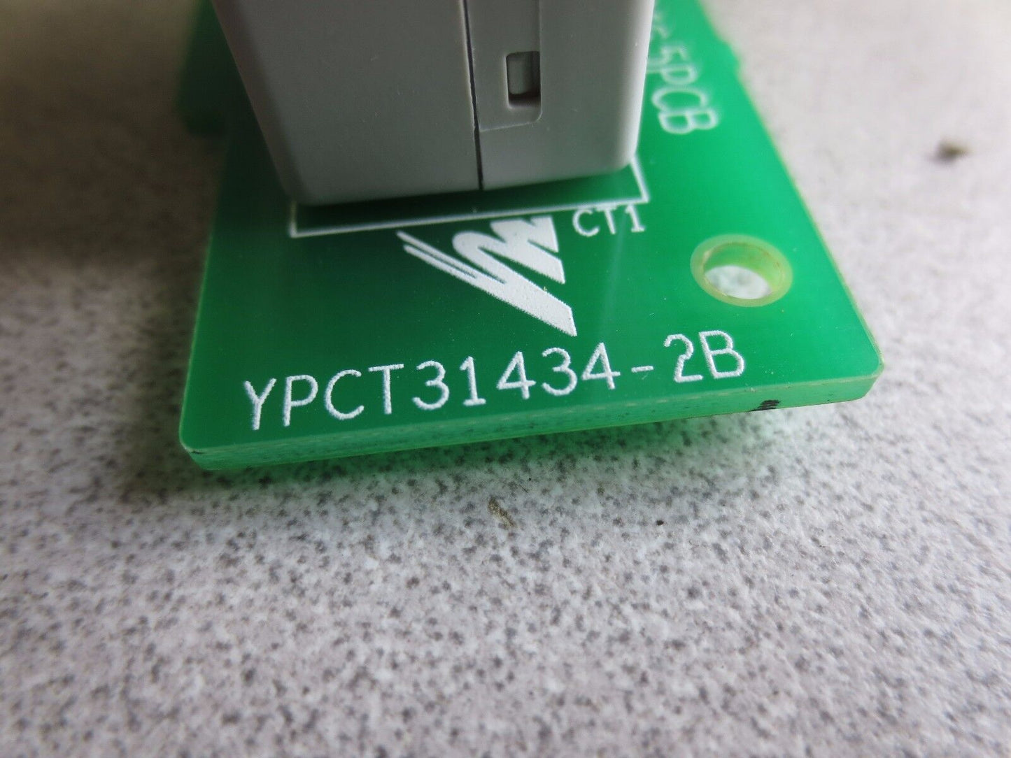 YASKAWA YPCT31434-2B CURRENT DETECTOR / CURRENT SENSOR for INVERTERS