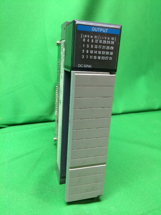 ALLEN BRADLEY 1746-OV32 SER. C OUTPUT MODULE
