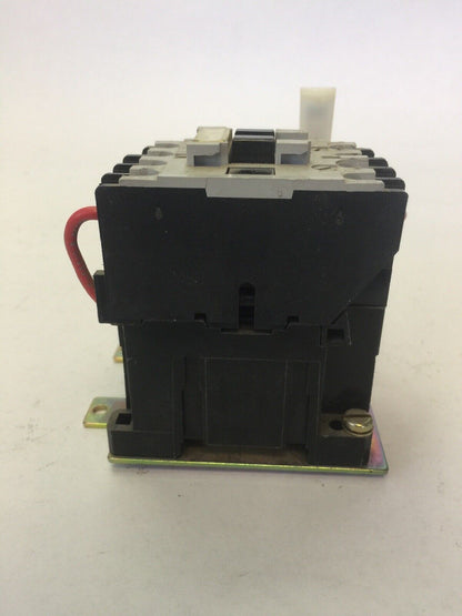 ALLEN BRADLEY 509-TOXD STARTER SER B 600VAC 9A 2HP COIL 120V 60HZ 110V 50HZ