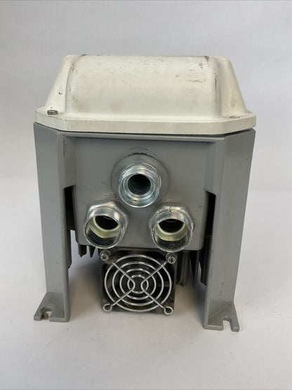 ALLEN BRADLEY 22B-D4P0C104 AC DRIVE POWER FLEX 40 FRN 6.02 OUTPUT 0-460VAC INPUT