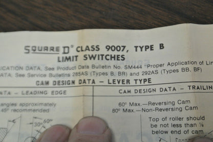 SQUARE D 9007 B66A2 LIMIT SWITCH / SNAP SWITCH / 120-600V / NEW SURPLUS
