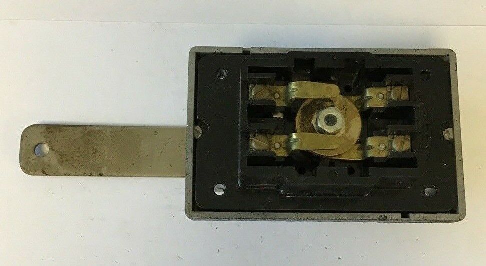 MACKWORTH G. REES 3275 PUSHBUTTON CONTROL UNIT