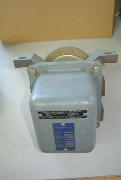 SQUARE D 9018 BSR-8 VACUUM SWITCH EXPLOSION RESISTANT HAZARDOUS LOCATION SURPLUS