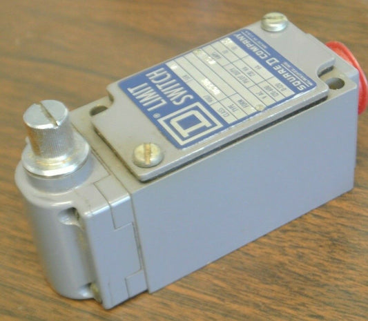 SQUARE D 9007 B65B2 LIMIT SWITCH / 0-120 VAC / 120-600VAC / 10A / NEW SURPLUS