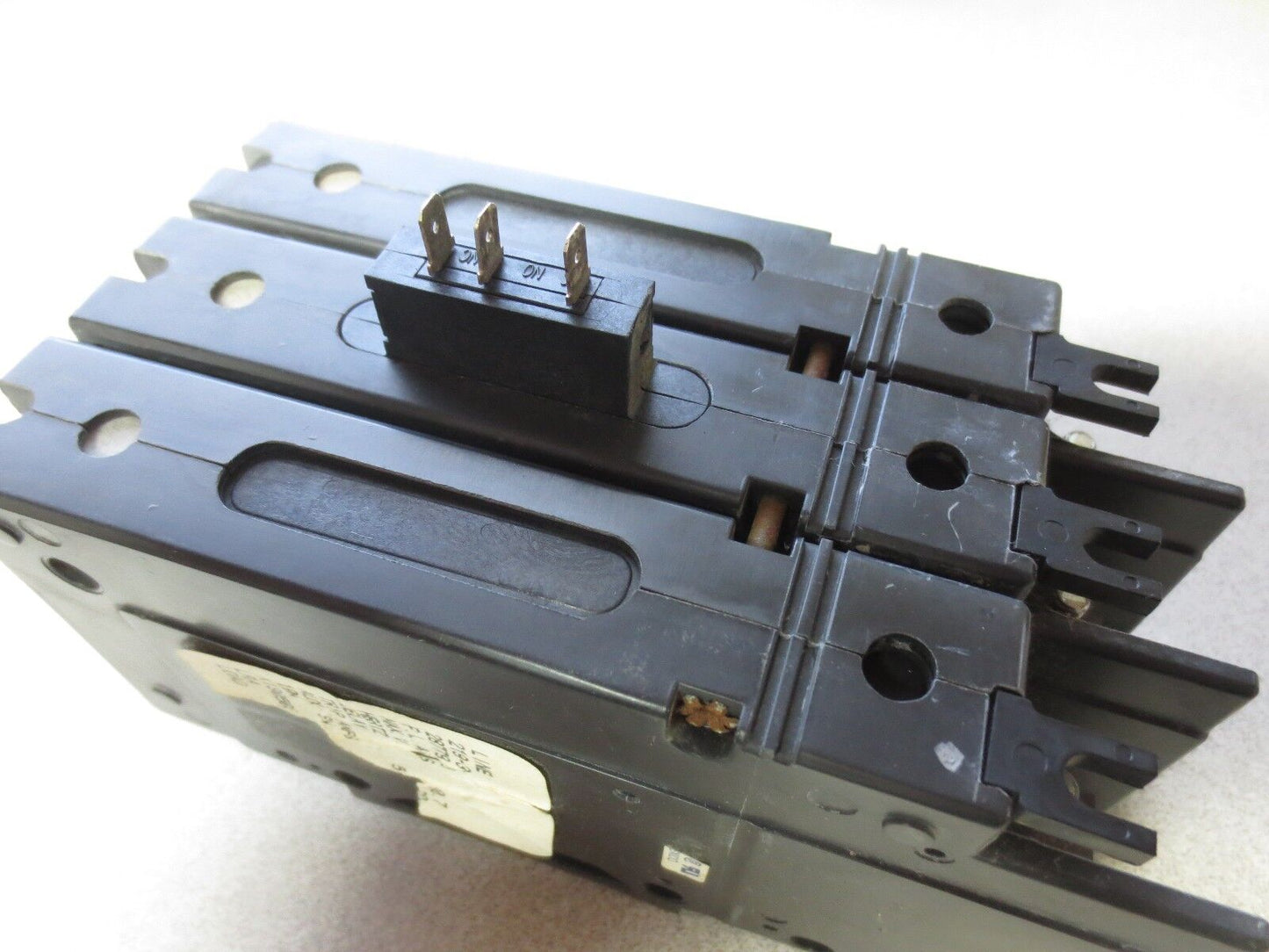 AIRPAX 219-3-28779-39 CIRCUIT BREAKER - 3 POLE - AMPS 30.7