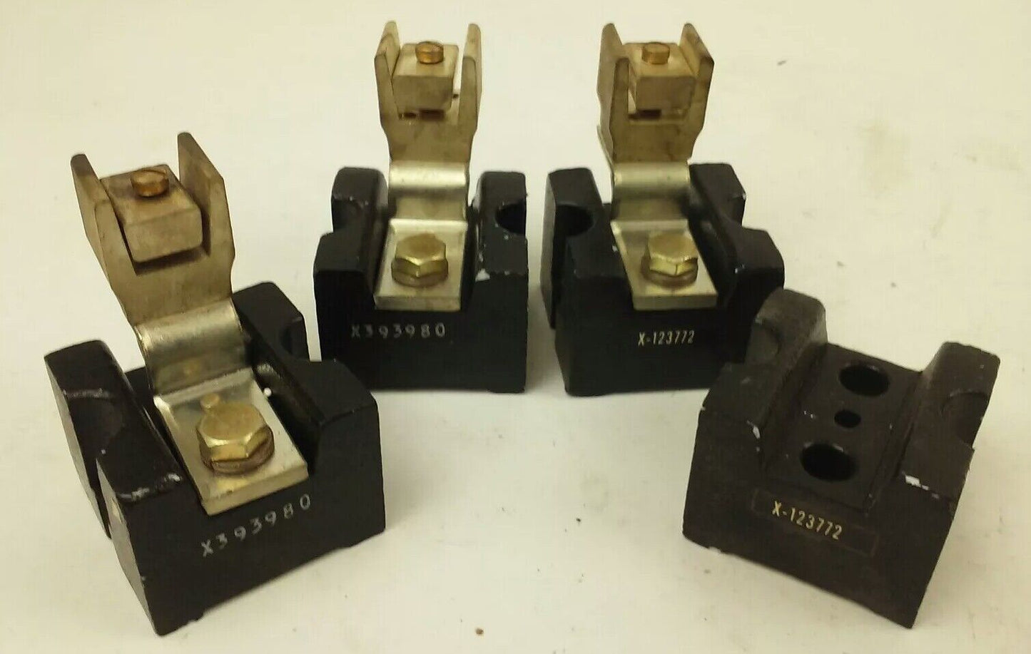 ALLEN BRADLEY 1491-N332 SER. A FUSE BLOCK,100AMP, 250 OR 600V, 2P, MISSING PART