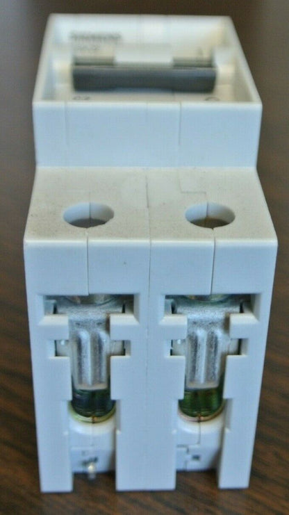 SIEMENS 5SX2 202-7 MINIATURE CIRCUIT BREAKER / 2-POLE / 2A / 400V / NEW SURPLUS