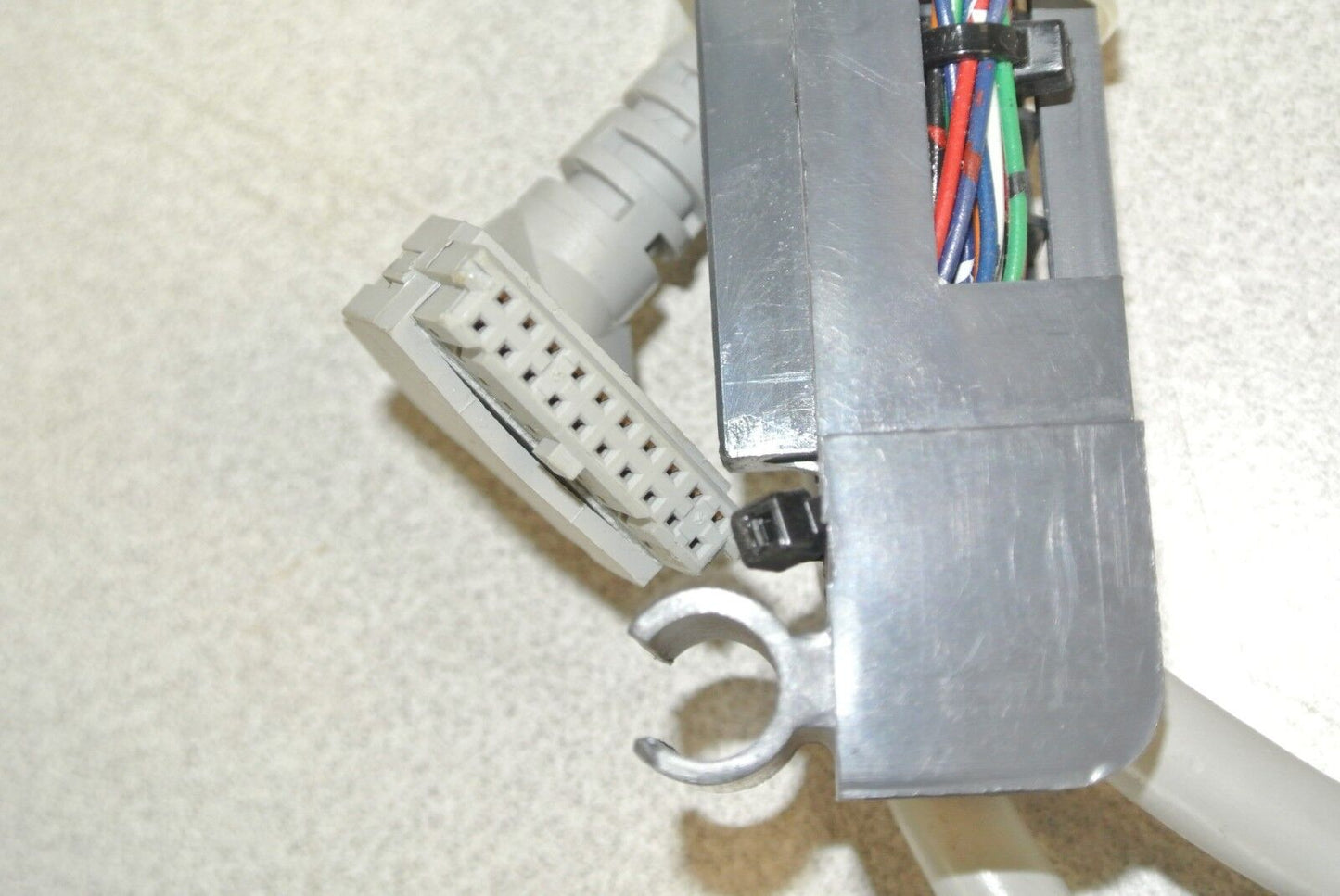 ALLEN-BRADLEY1492-CABLE010F / PRE-WIRED CABLE for 1771 DIGITAL I/O / 1m LONG