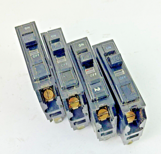 SQUARE D *LOT OF 4* - QO120 - CIRCUIT BREAKERS - 1 POLE/240VAC/20A