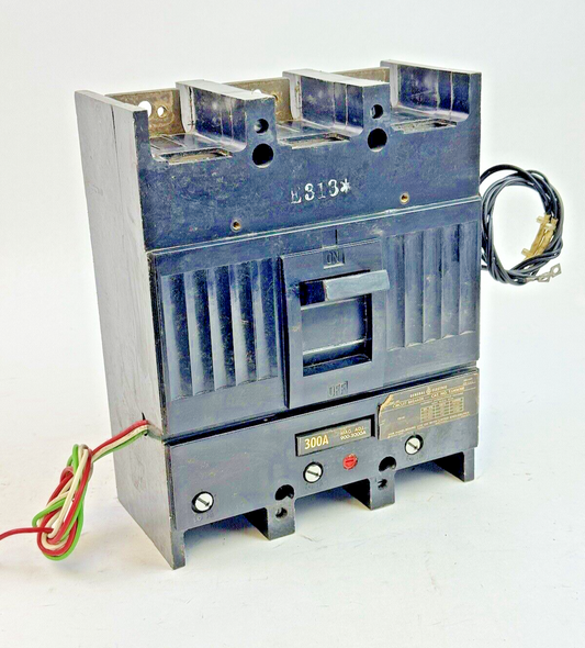 GE - TJJ436300 - CIRCUIT BREAKER W/ 300A TRIP, AUX, SHUNT - 300A, 600VAC, 3 POLE