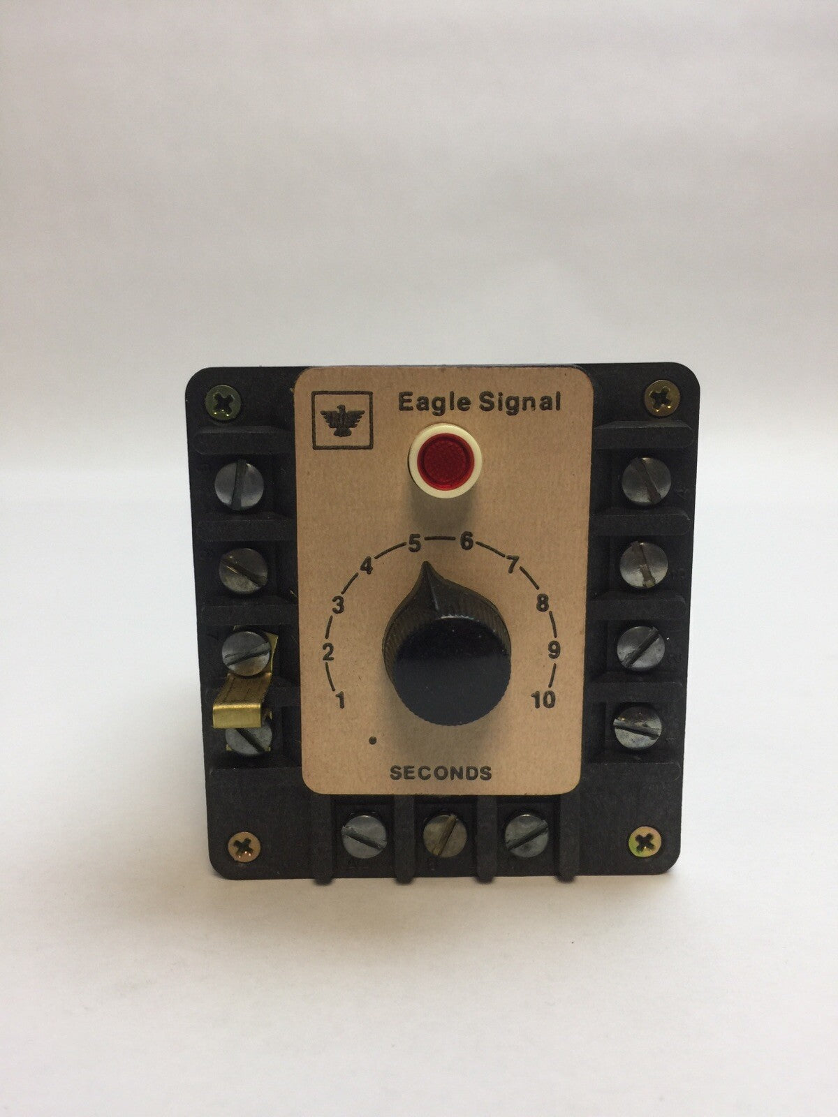 EAGLE SIGNAL CONTROLS CG510A6 TIME DELAY RELAY 5D77X
