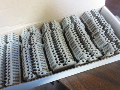 GE 451WN02G IEC TERMINAL BLOCK / SCREW CLAMP 2.5mm FEED THRU, LOT/99 NEW SURPLUS