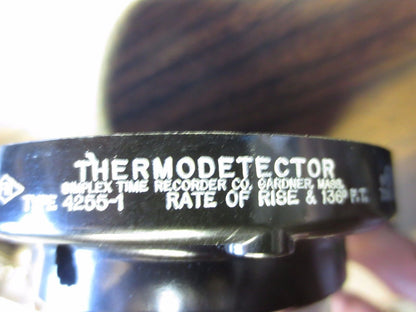 SIMPLEX TYPE 4255-1 THERMODETECTOR FIRE DETECTION THERMOSTAT 3.0A 6-125VAC NEW
