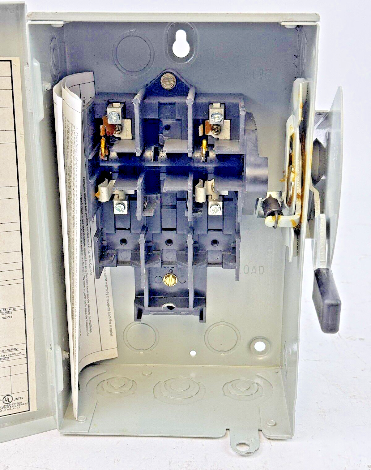 EATON - DG221UGB SER. B - GD SAFETY SWITCH - 30A/ 240VAC/ 2 POLE/ 1 PH/ TYPE 1