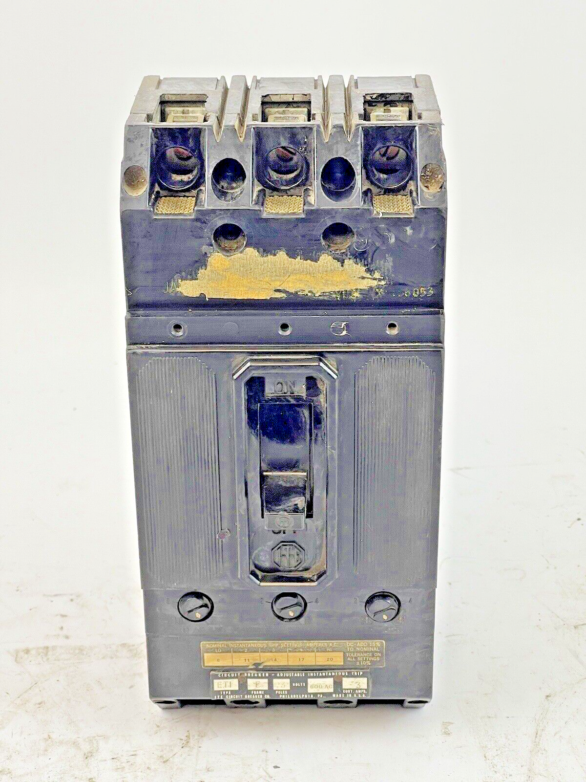 ITE - ET4060- CIRCUIT BREAKER- TYPE ETI, 3 AMP, 3 POLE, 600 VAC, F FRAME