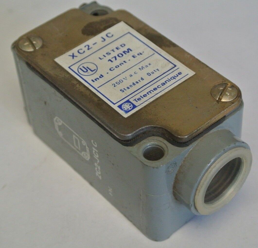 TELEMECANIQUE XC2-JC LIMIT SWITCH - NEW SURPLUS