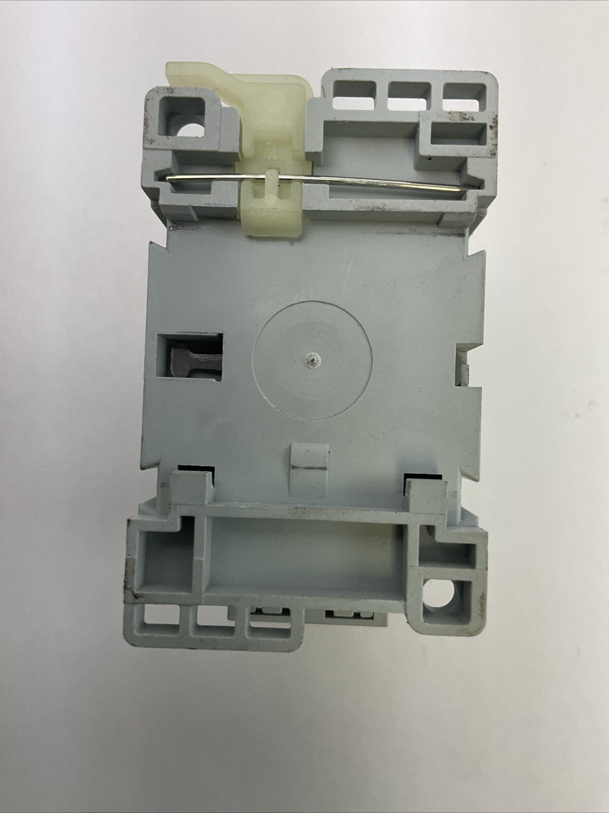 ALLEN BRADLEY 100-C16*10 SER B CONTACTOR  600VAC 30AMP 3PH 15HP COIL 120V 60HZ