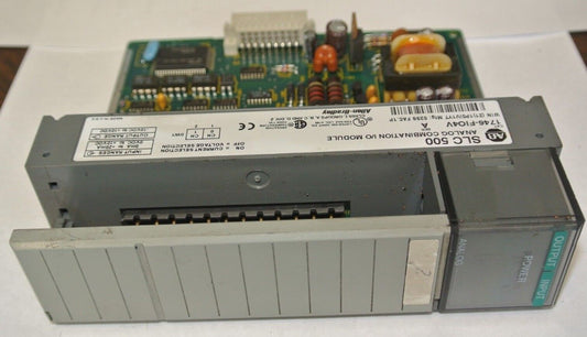 ALLEN-BRADLEY 1746-FIO4V - SLC500 - ANALOG COMBINATION I/O MODULE Ser. A