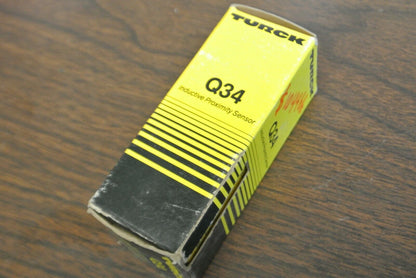 TURCK Q34 / Bi10F-Q34-ADX30X2-B3131/S34 INDUCTIVE PROXIMITY SENSOR / NEW SURPLUS