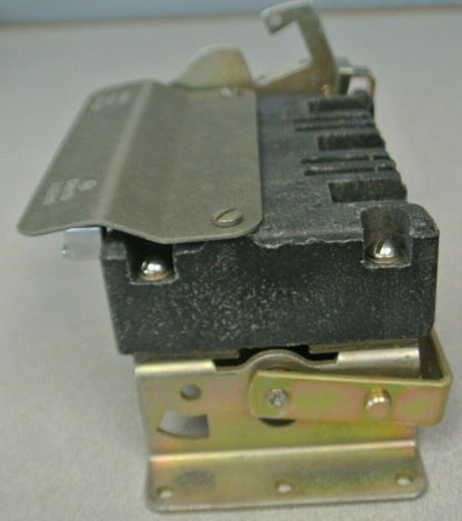 ALLEN-BRADLEY X-68867 SIZE 2 DISCONNECT SWITCH / NEW SURPLUS