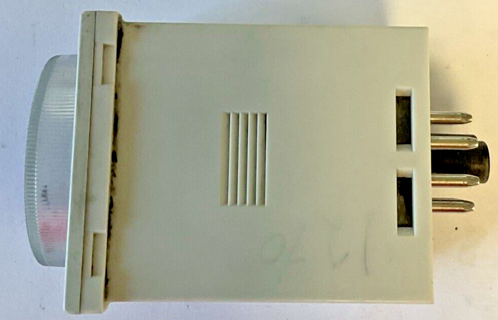 ALLEN BRADLEY 700-HRM12TA17 ON-DELAY TIMING RELAY SER.C 120VAC 1/6HP 125VDC