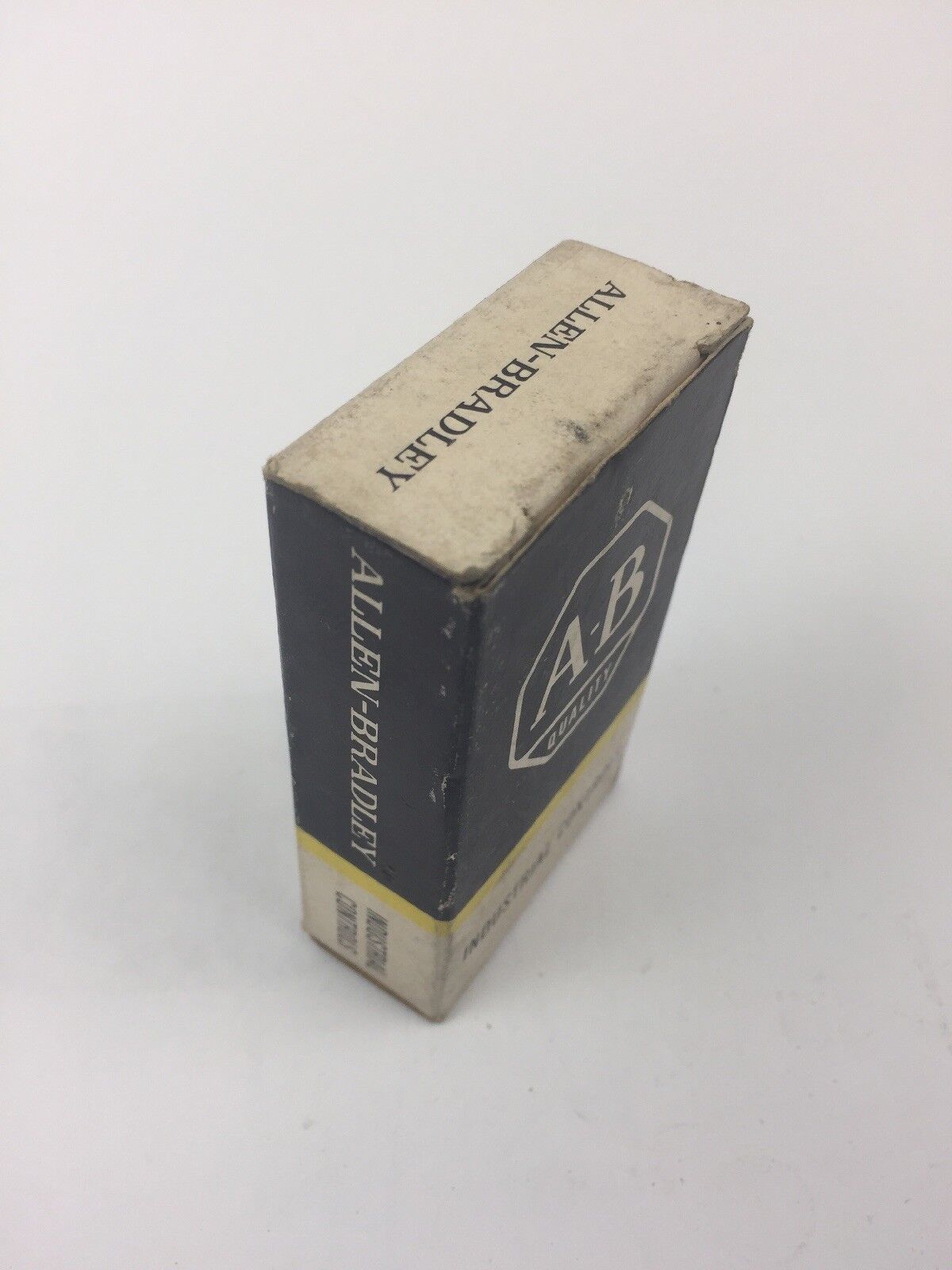 ALLEN BRADLEY 72A05 COIL 110V 25HZ