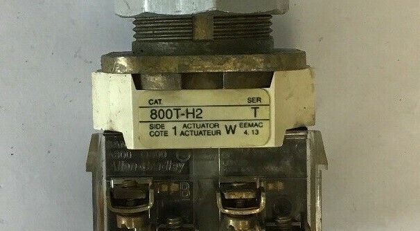 ALLEN BRADLEY 800T-H2 SERIES T SELECTOR SWITCH***(LOTOF5)***