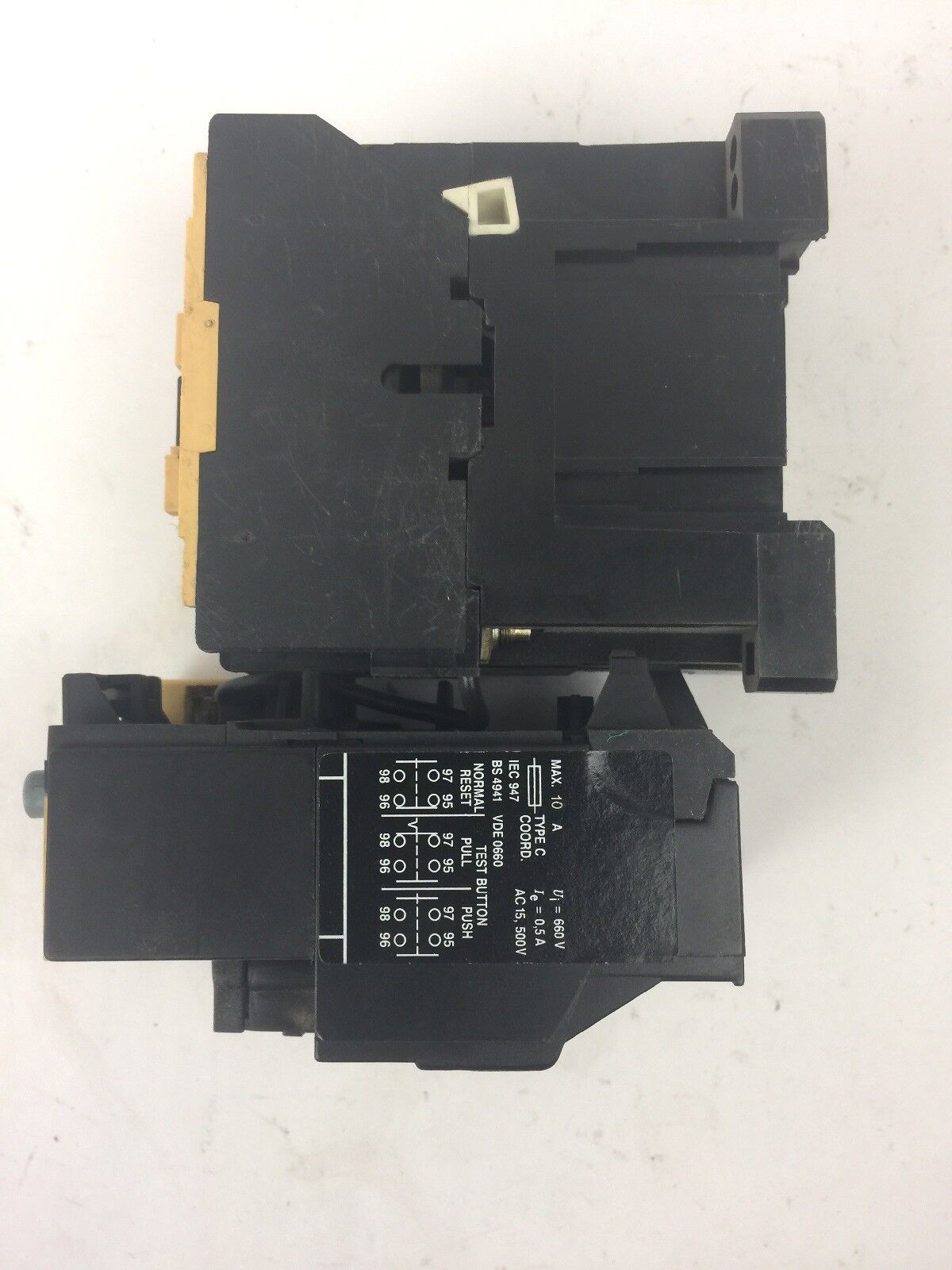 ALLEN BRADLEY 100-A09ND3 CONTACTOR SER B 600VAC 9A W/ 193-BSB30 RELAY 2-3A