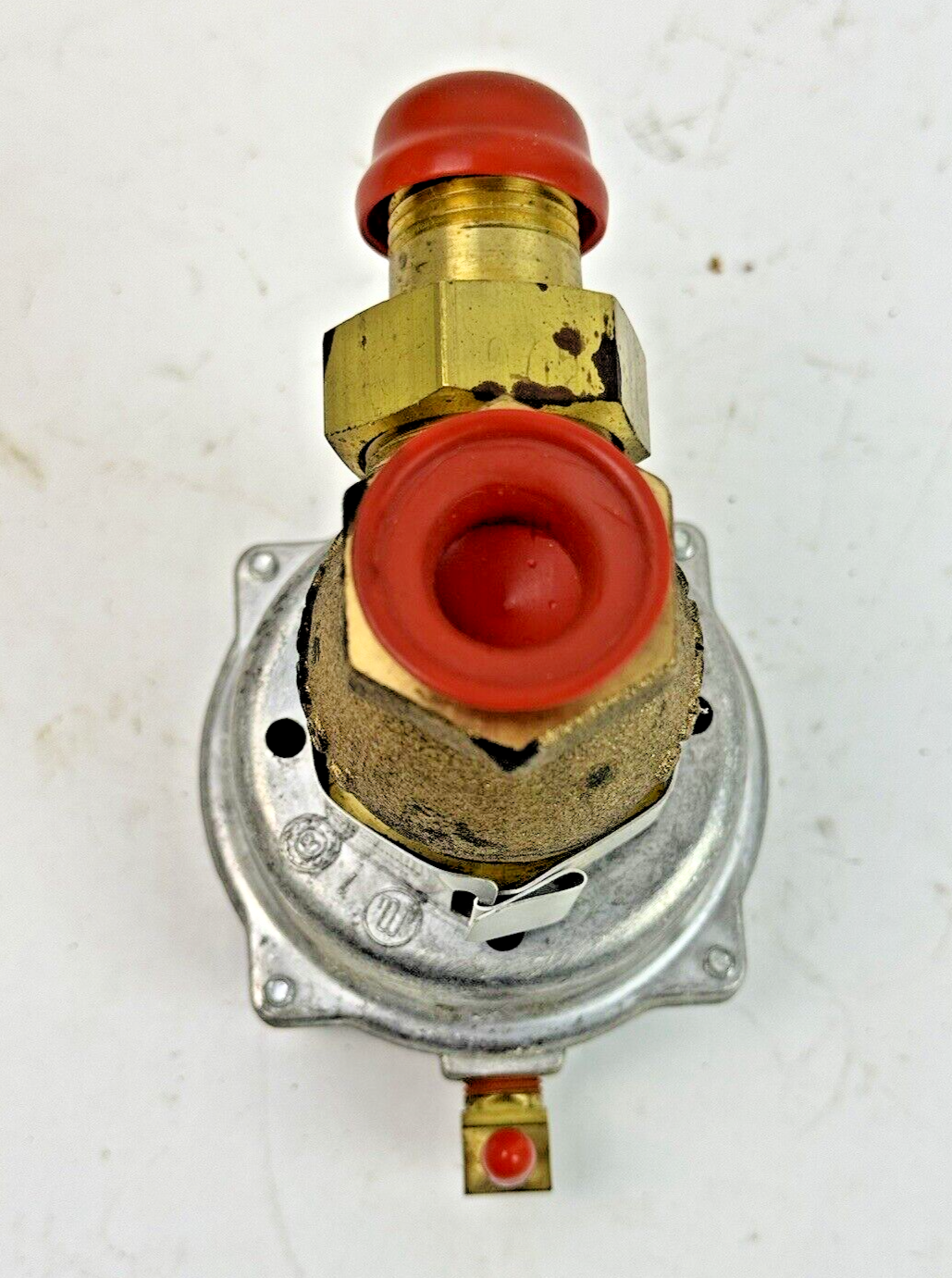 SIEMENS - 656-0017 - 2-WAY NO ANGLE UNION VALVE - 1/2" NPT, 2.1 cv, 3-8 PSI