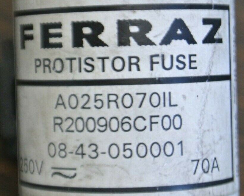 FERRAZ A025R070IL PROTISTOR FUSE / 250V / 70A / R200906CF00 / NEW SURPLUS