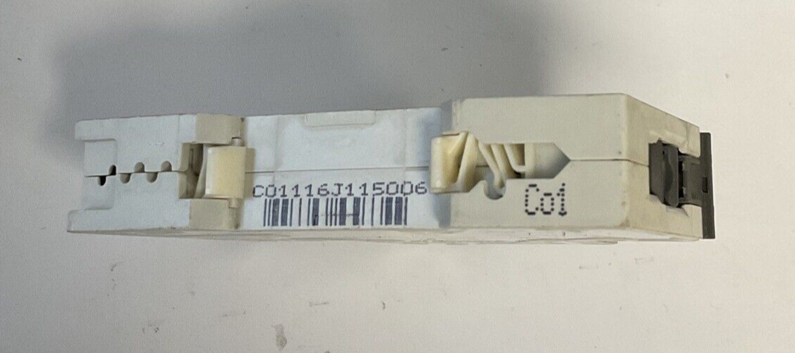 SIEMENS 5SY61 MCB CIRCUIT BREAKERS C1(1) C2(1) C4(1) C6(2) 230/400VA***LOTOF5***