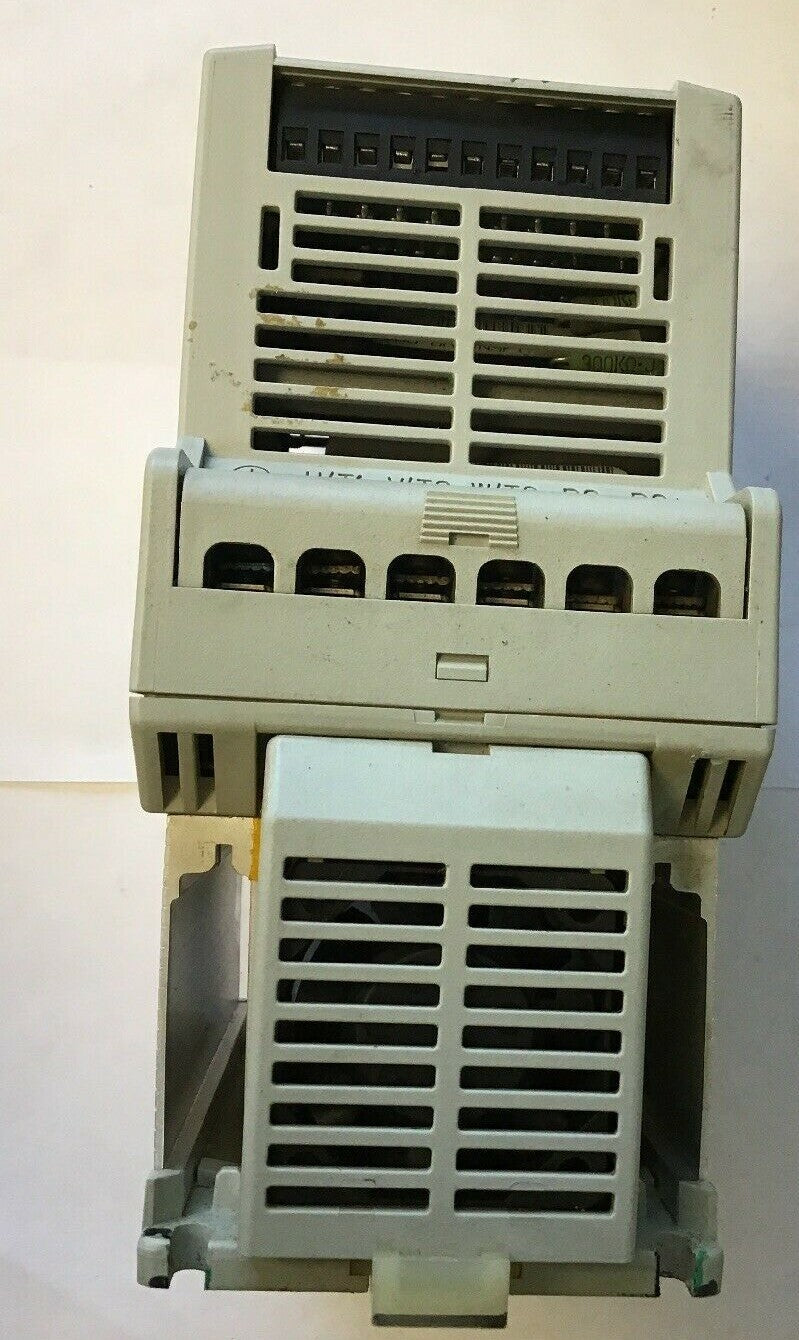 ALLEN BRADLEY 160-BA04NSF1 FREQUENCY DRIVE  SER.C ANALOG S.F. 1.5KW 2HP 380-460V