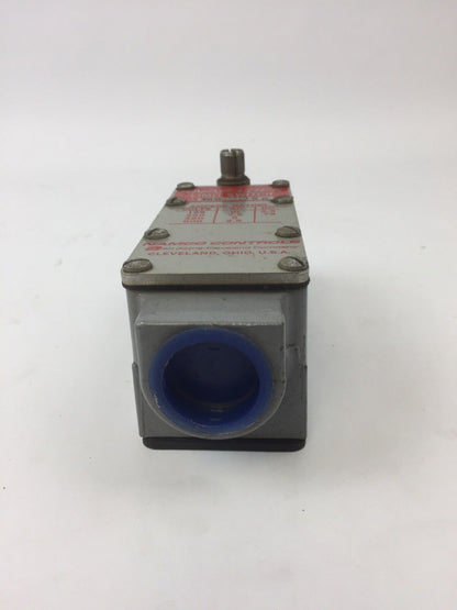 NAMCO CONTROL SNAP-LOCK EA70025100 LIMIT SWITCH 600 VAC 250 VDC