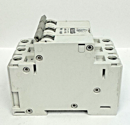 ALLEN-BRADLEY - 1492-CB3-G150 SER. C - MOTOR CONT. - 3 P, 15 A, 277 V, 10HP, 3PH