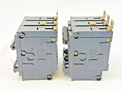 SIEMENS / ITE *BOX OF 2* - CC3B015 - CIRCUIT BREAKER - 3 POLE/277VAC/15A - NEW