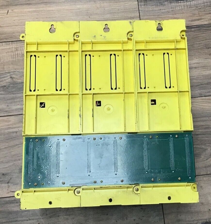 FANUC A02B-0216-B503 BACKPLANE 6 SLOT 18-TB CHASSIS
