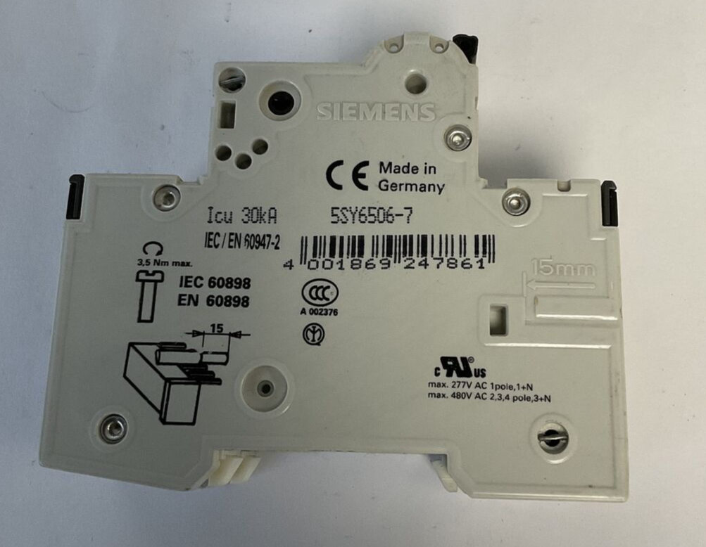 SIEMENS 5SY65 CIRCUIT BREAKER C6 230VAC  30KA***LOTOF3***