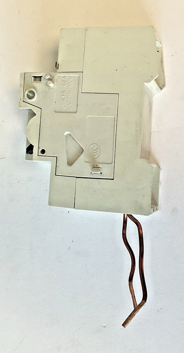 SIEMENS 5SM2 322-0 RC UNIT 0,03A