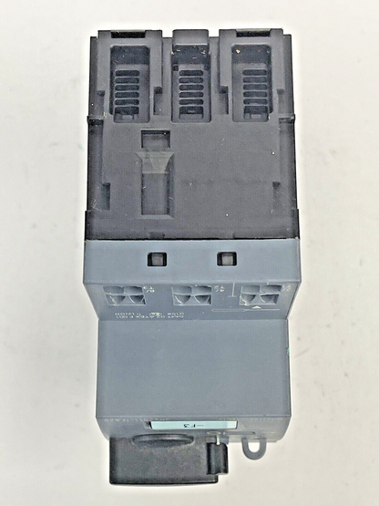 SIEMENS - 3RV2011-1KA20 & 3RV2901-2E - CIRCUIT BREAKER & AUX SWITCH TRANSVERSE